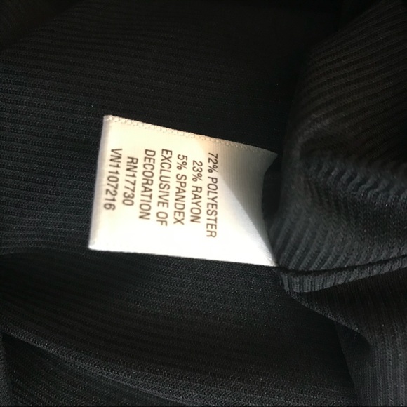 Isaac Mizrahi Black Shift Dress Beaded neckline EUC Medium Lined A-Line - Picture 8 of 10